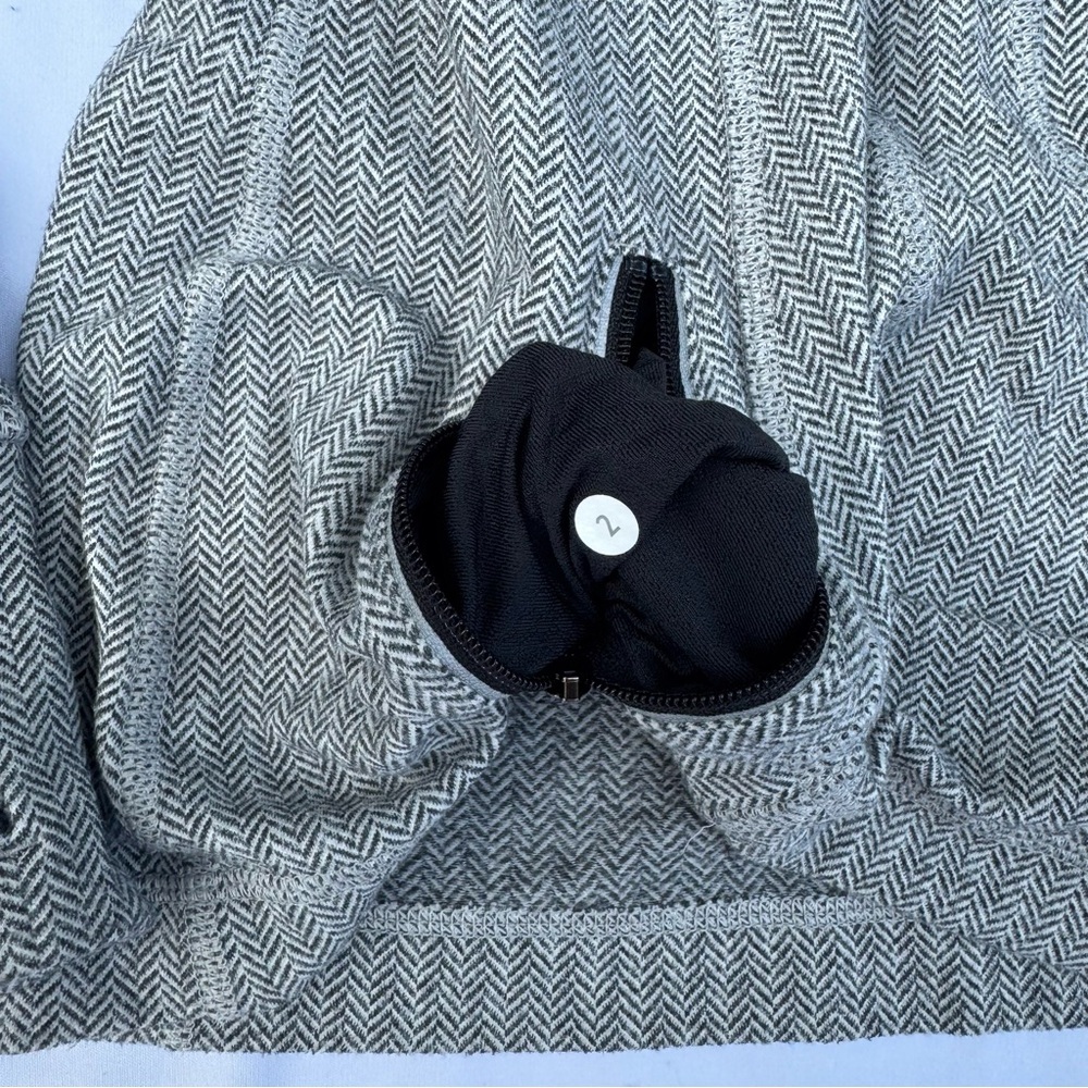 Lululemon Full Tilt Half Zip Herringbone Pullover Size 2 - Picture 9 of 9